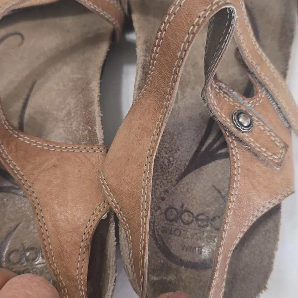 Abeo‎ Tan Leather Wedge Sandals 8